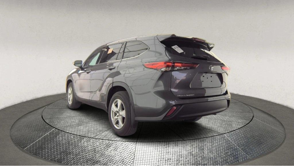 used 2021 Toyota Highlander car