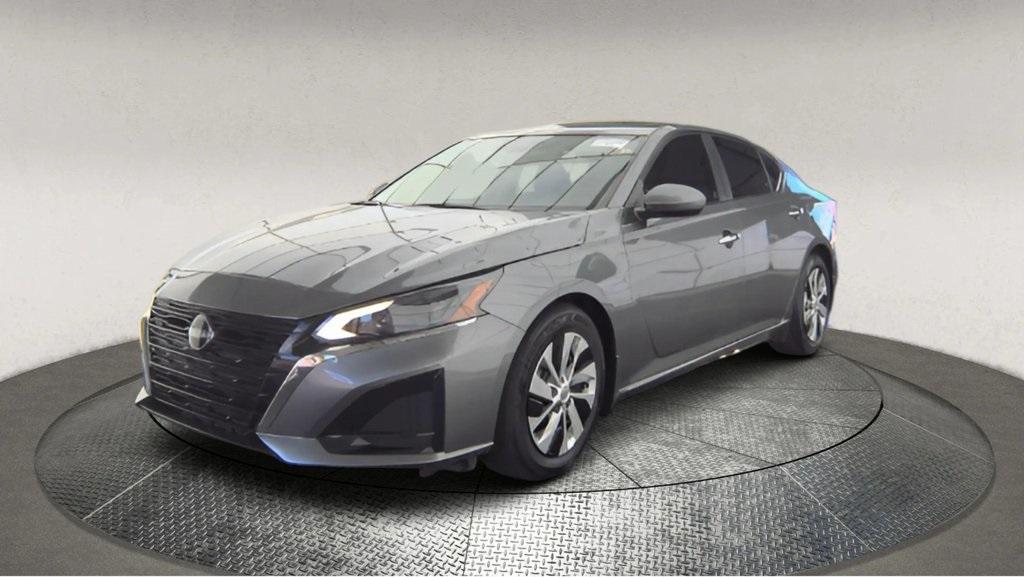 used 2023 Nissan Altima car