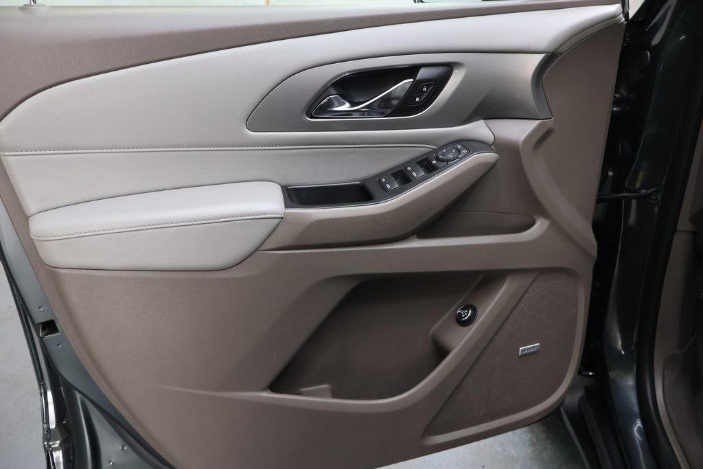 used 2018 Chevrolet Traverse car, priced at $18,995