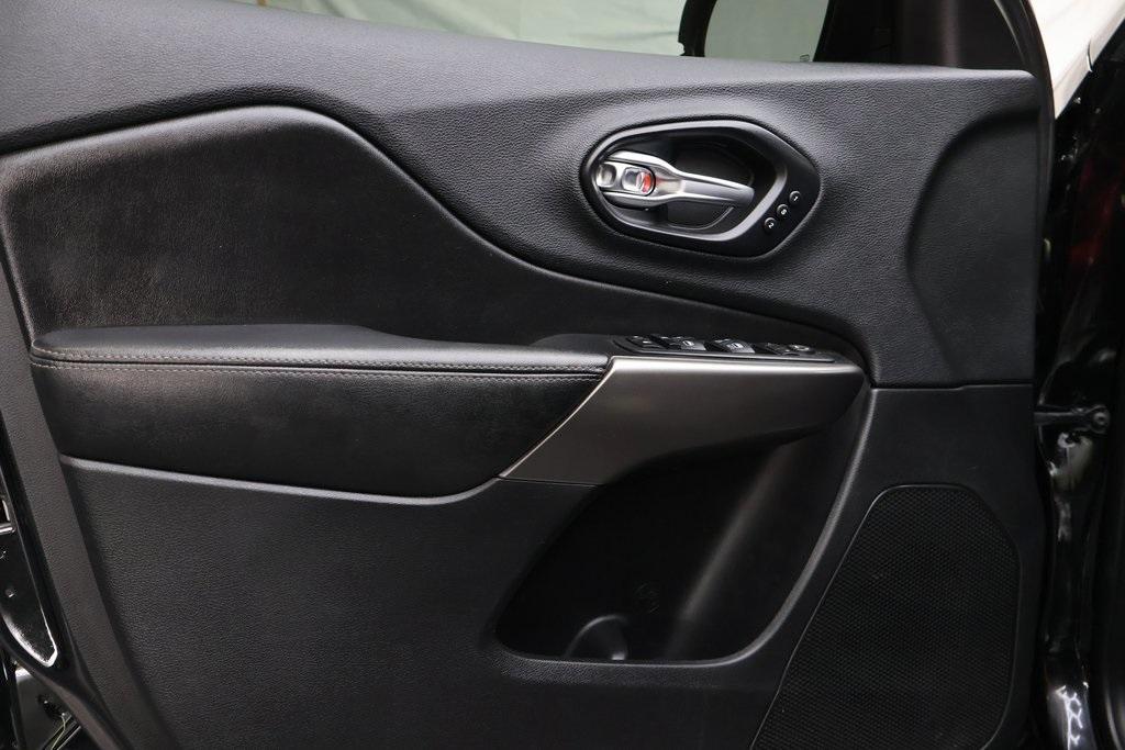 used 2019 Jeep Cherokee car, priced at $15,695