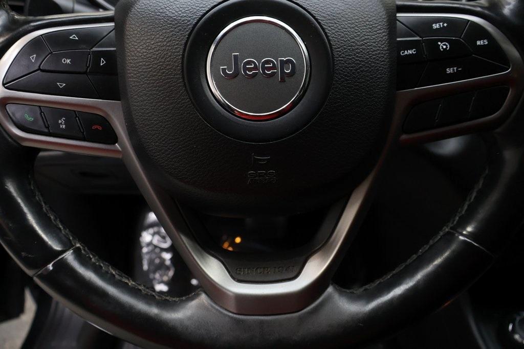 used 2019 Jeep Cherokee car, priced at $15,695