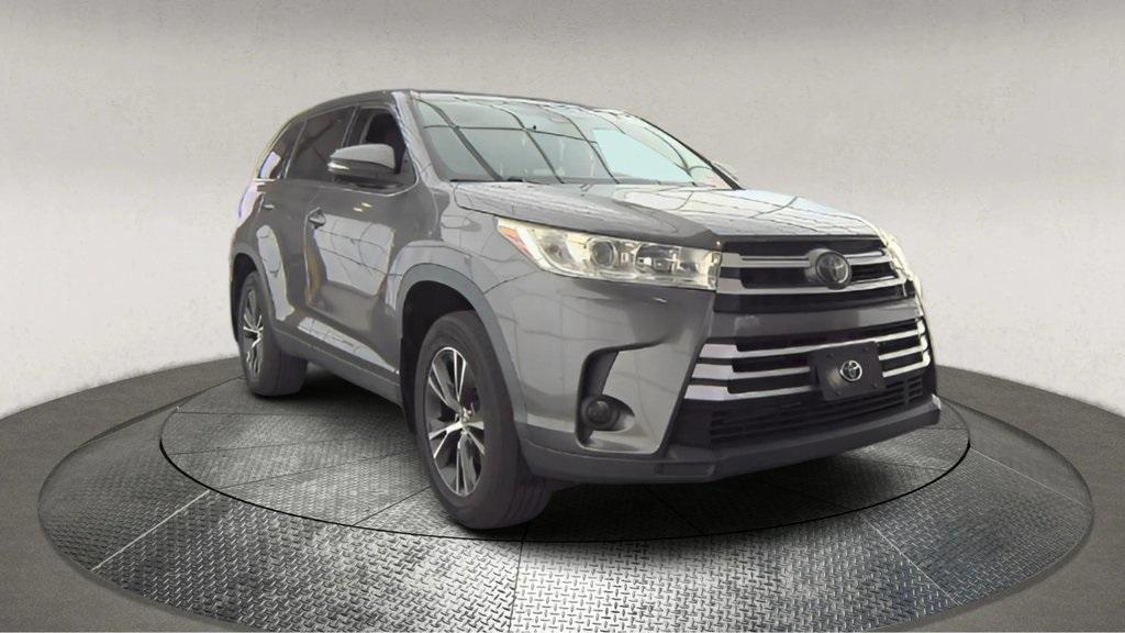 used 2019 Toyota Highlander car, priced at $17,995