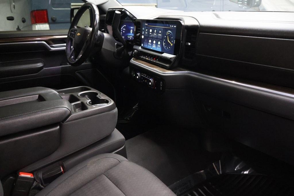 used 2022 Chevrolet Silverado 1500 car, priced at $32,995