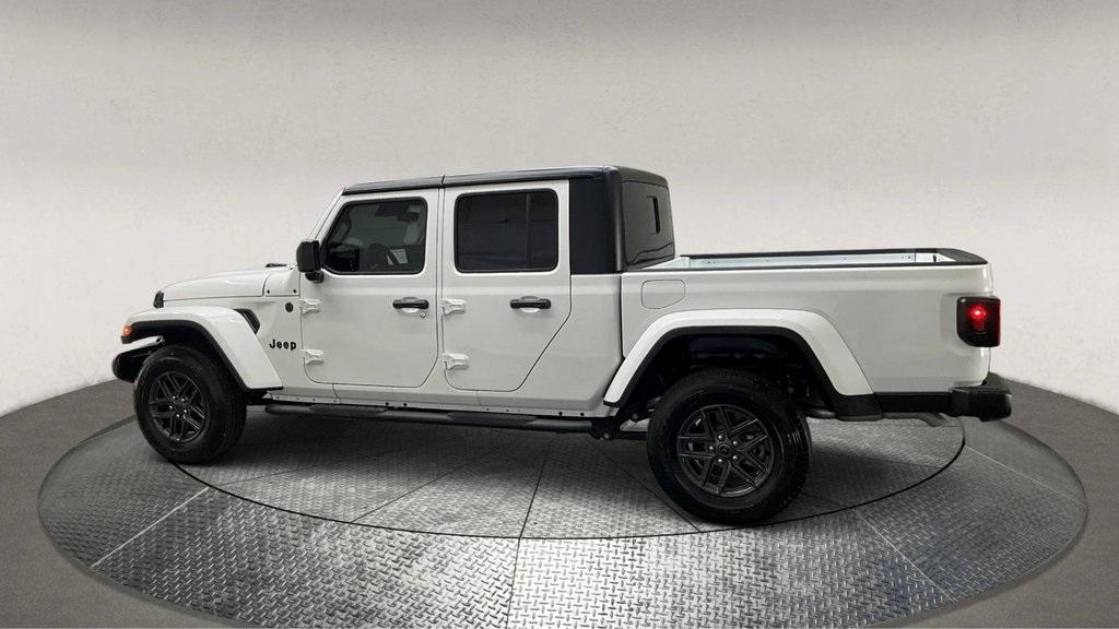 used 2024 Jeep Gladiator car, priced at $38,995