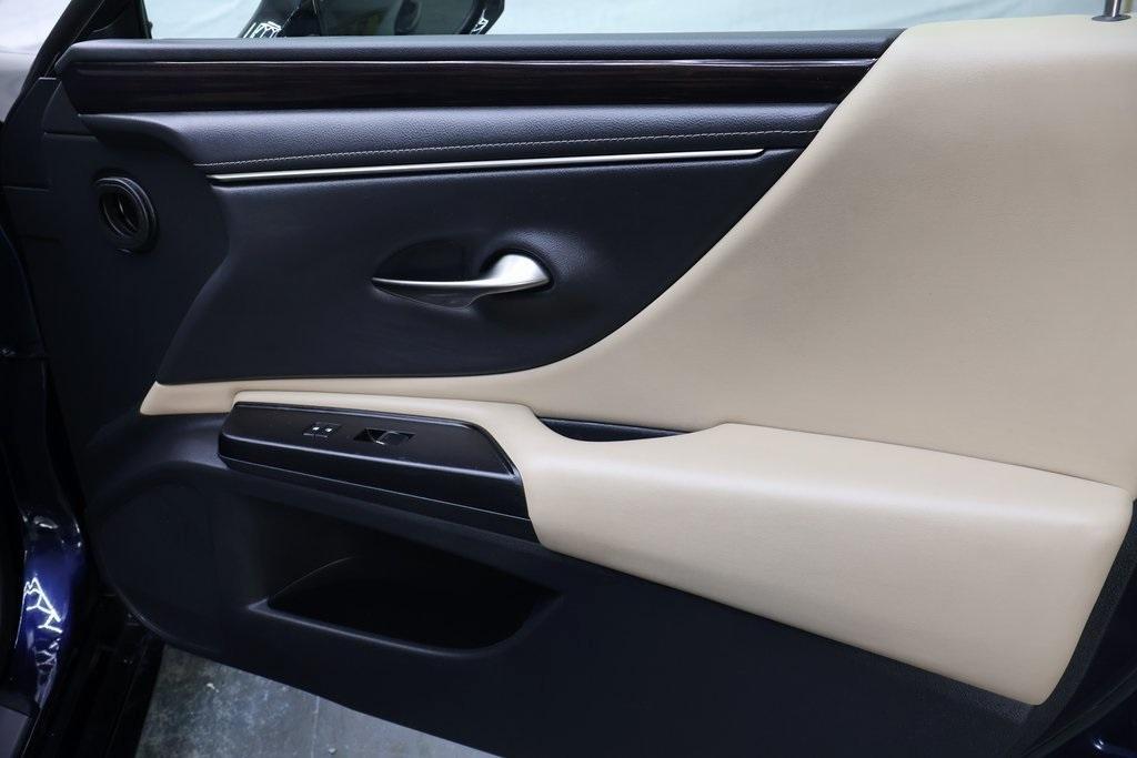 used 2021 Lexus ES 350 car, priced at $29,995