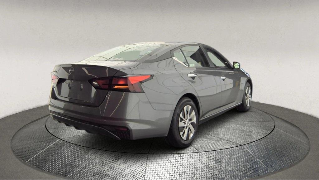 used 2024 Nissan Altima car