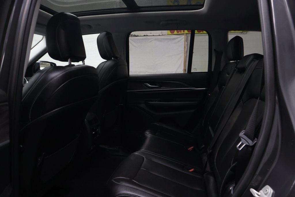 used 2024 Jeep Grand Cherokee car, priced at $36,995