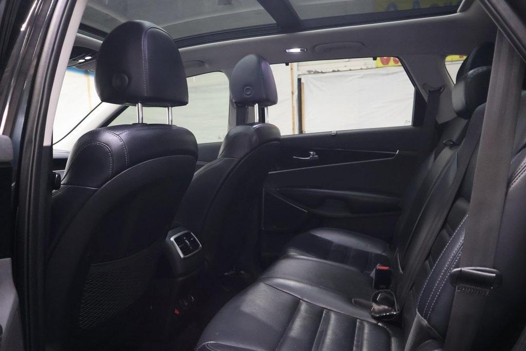 used 2019 Kia Sorento car, priced at $21,495