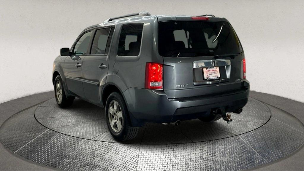 used 2011 Honda Pilot car, priced at $5,995