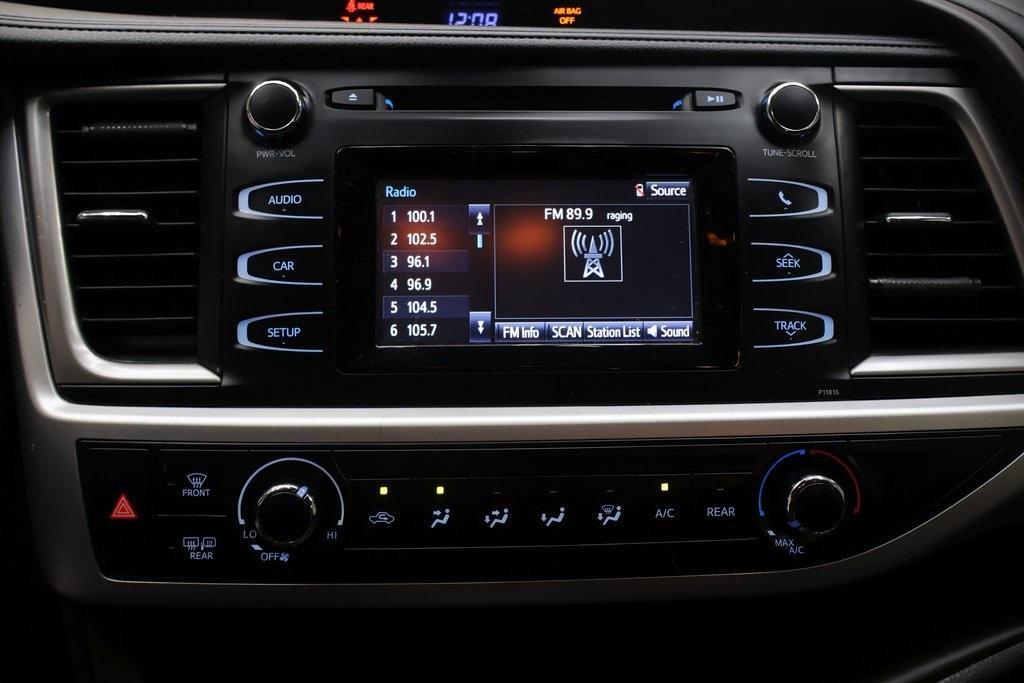 used 2019 Toyota Highlander car, priced at $21,495
