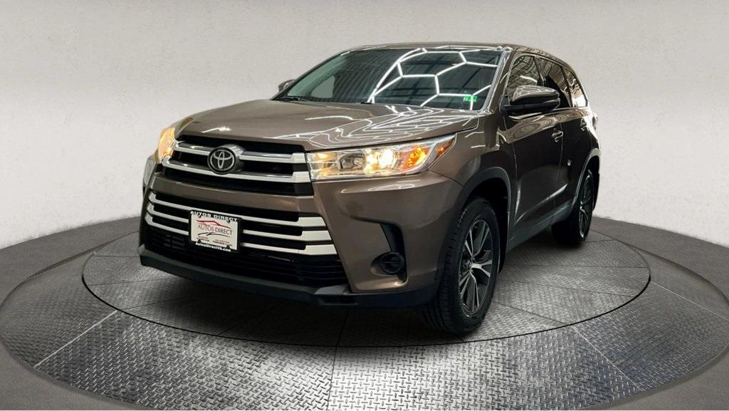 used 2019 Toyota Highlander car, priced at $21,495