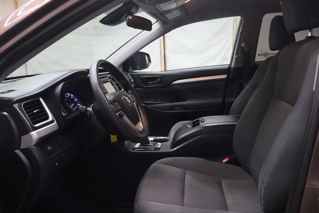 used 2019 Toyota Highlander car, priced at $21,495