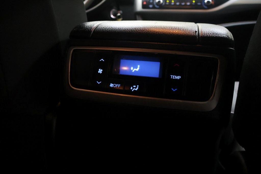 used 2019 Toyota Highlander car, priced at $21,495