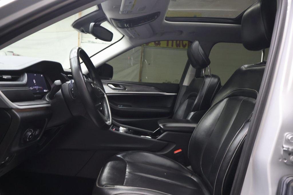 used 2022 Jeep Grand Cherokee car, priced at $26,995