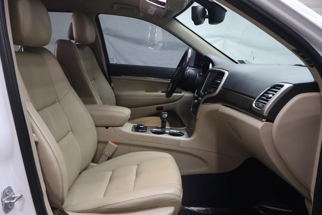 used 2015 Jeep Grand Cherokee car, priced at $11,995