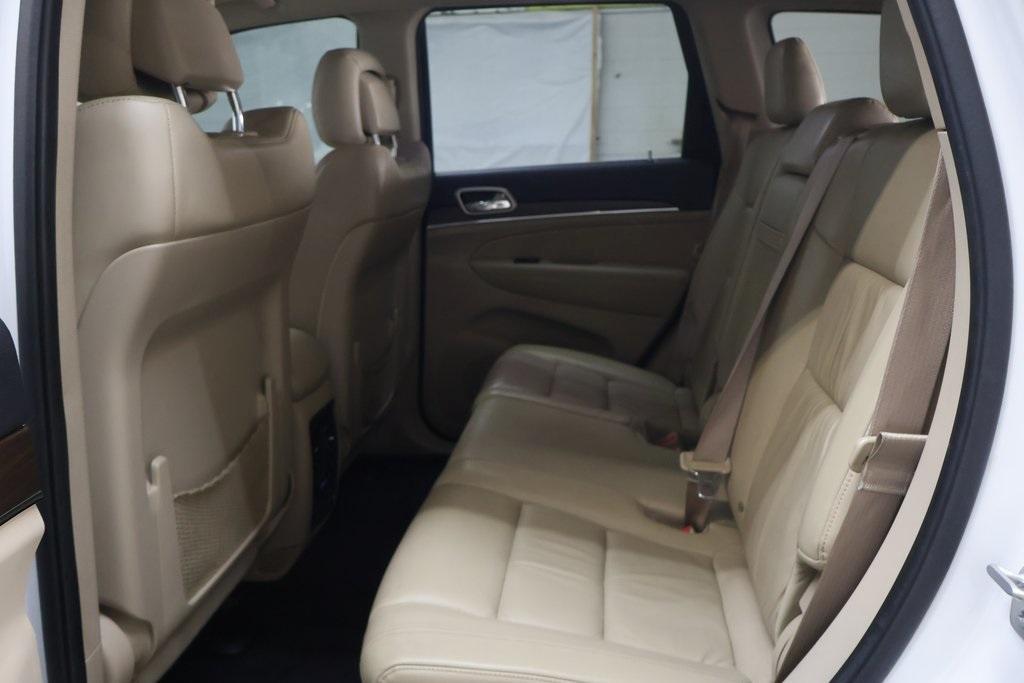 used 2015 Jeep Grand Cherokee car, priced at $11,995