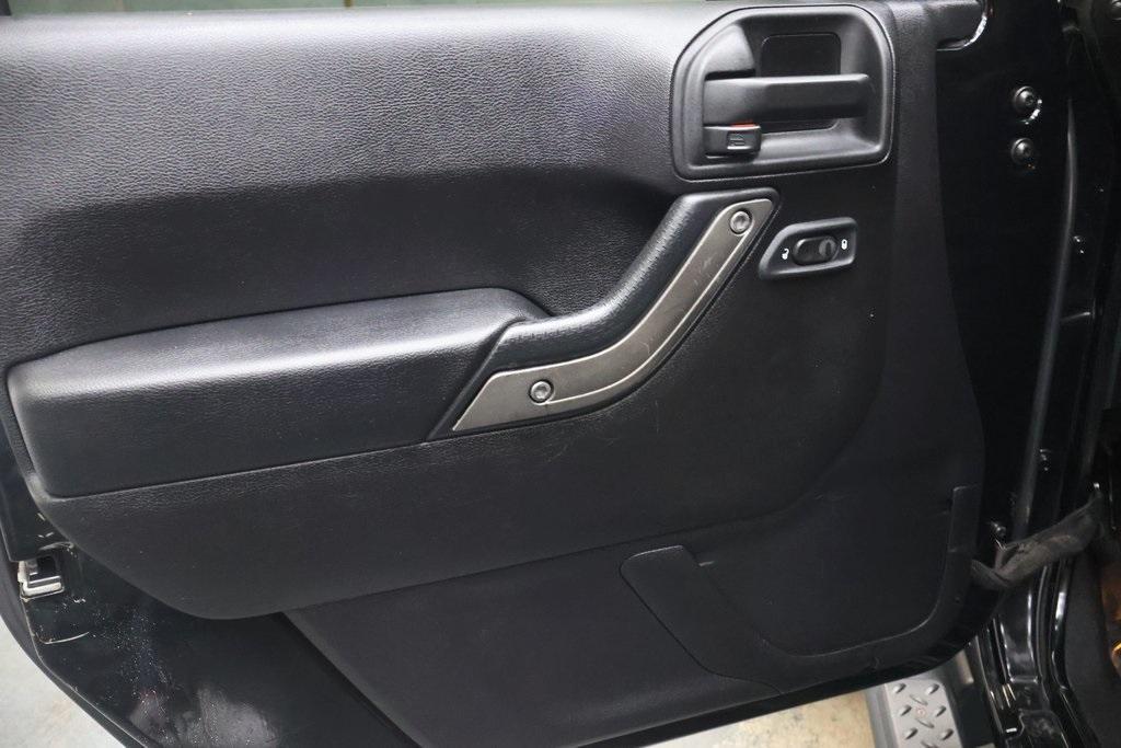 used 2015 Jeep Wrangler Unlimited car, priced at $15,995