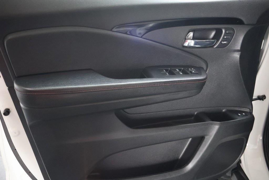 used 2022 Honda Pilot car, priced at $22,995