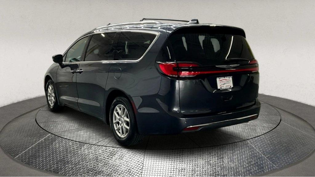 used 2021 Chrysler Pacifica car, priced at $18,495