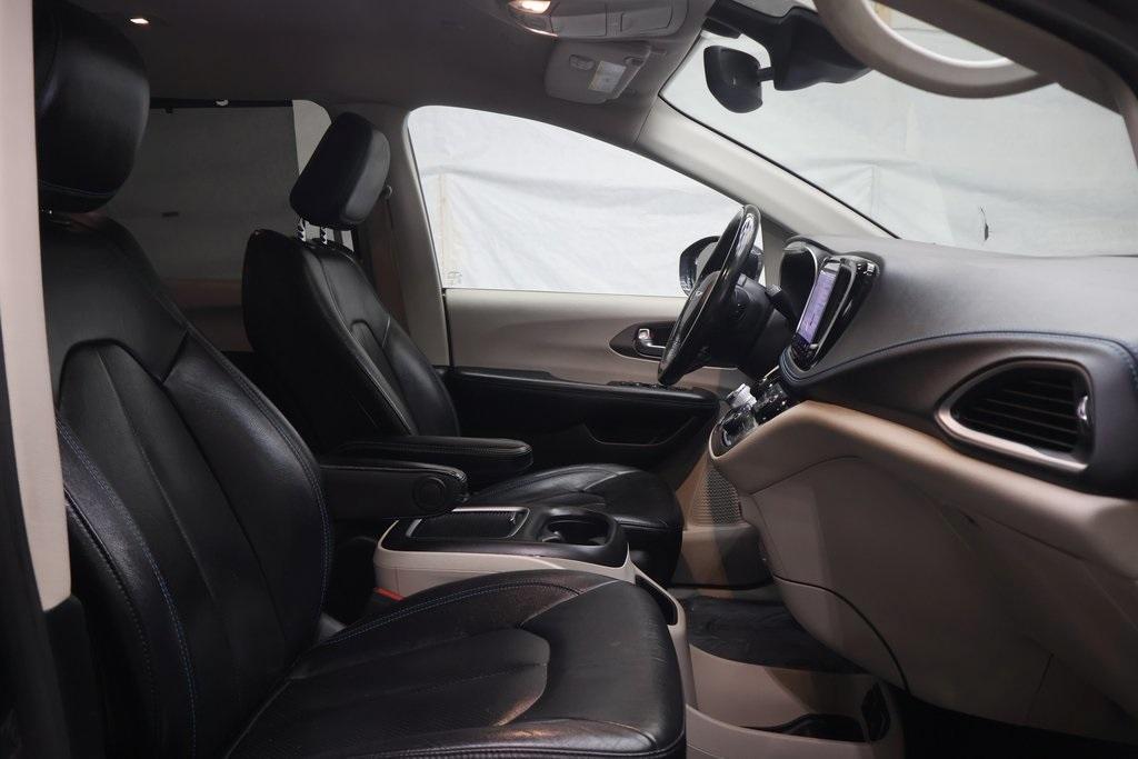 used 2021 Chrysler Pacifica car, priced at $18,495