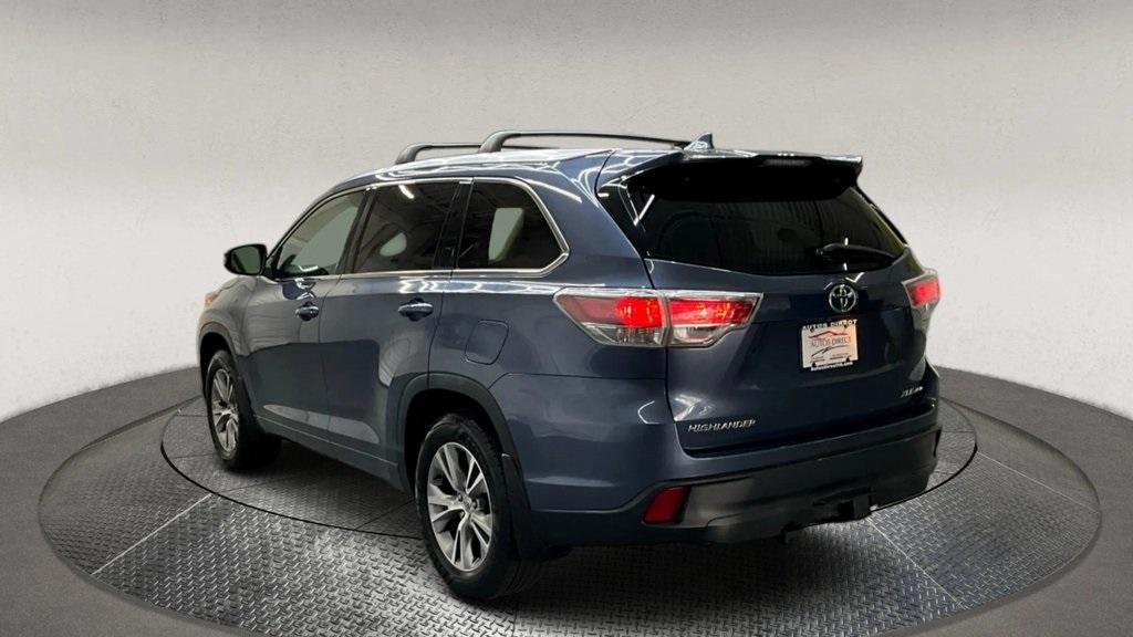 used 2015 Toyota Highlander car, priced at $22,995