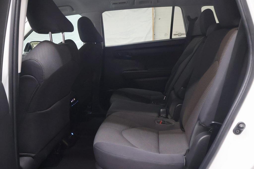 used 2022 Toyota Highlander car, priced at $31,495