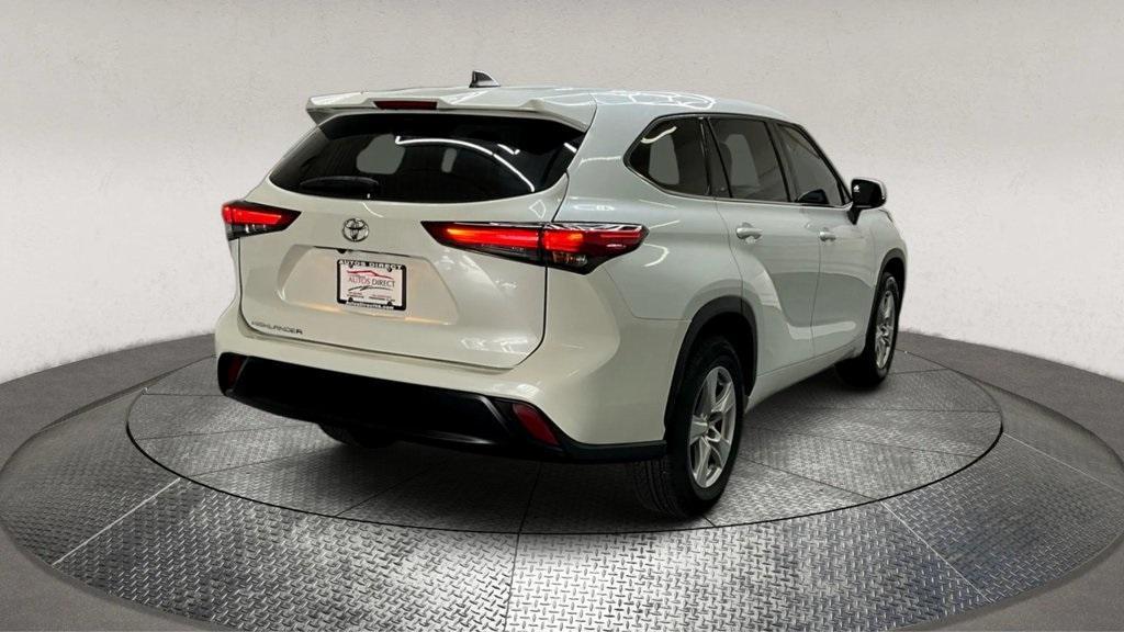 used 2022 Toyota Highlander car, priced at $31,495