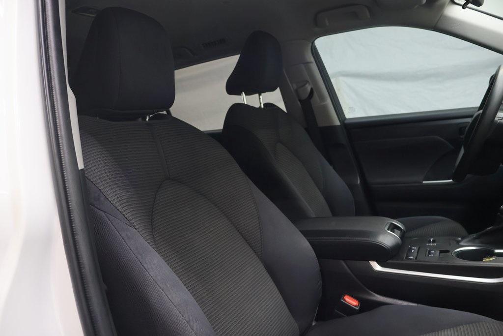 used 2022 Toyota Highlander car, priced at $31,495