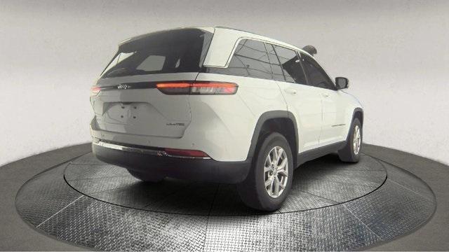 used 2022 Jeep Grand Cherokee car, priced at $31,995
