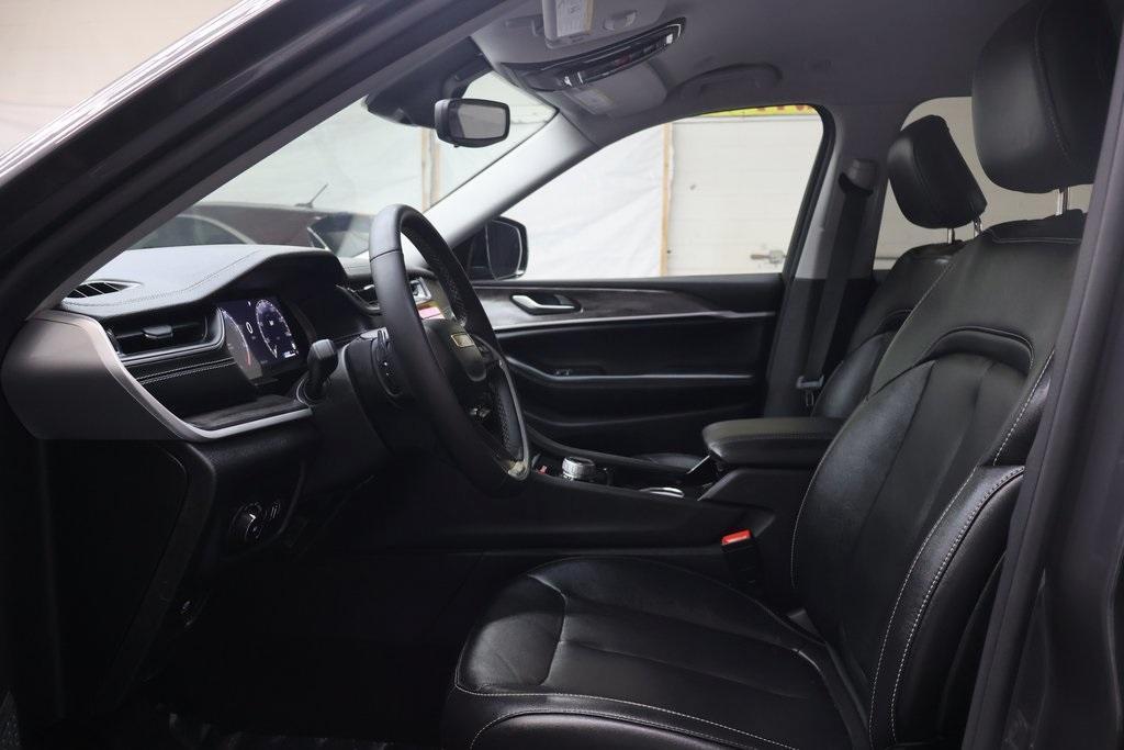 used 2023 Jeep Grand Cherokee car, priced at $33,995