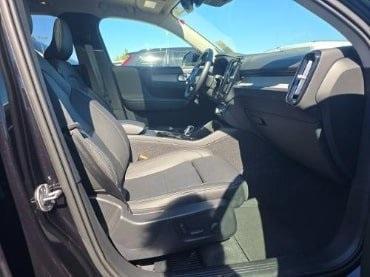 used 2025 Volvo XC40 car