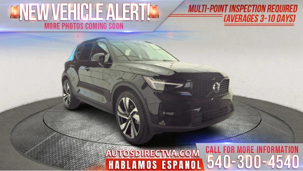 used 2025 Volvo XC40 car