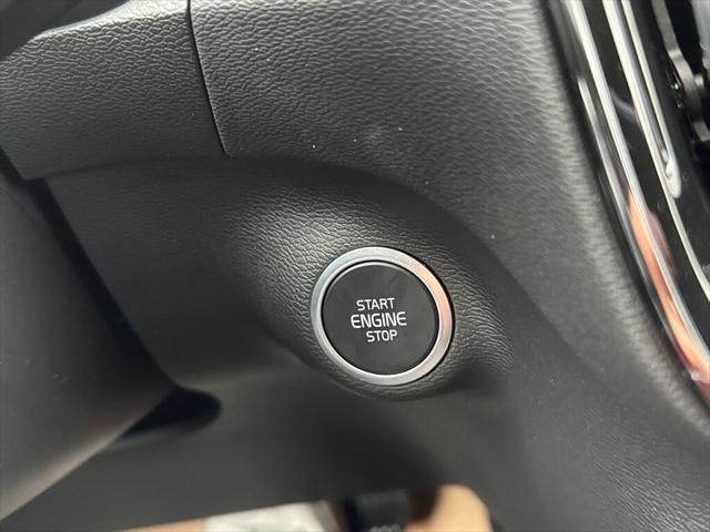 new 2025 Volvo XC40 car, priced at $49,575