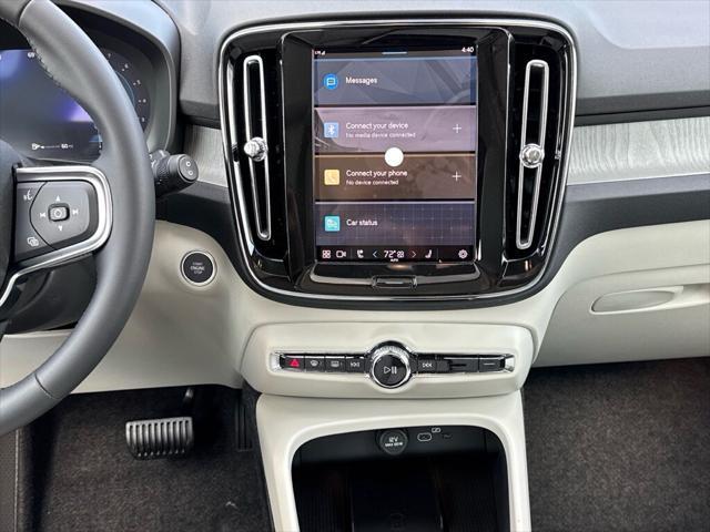 new 2025 Volvo XC40 car, priced at $49,810