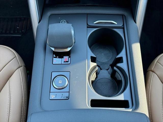 used 2024 Land Rover Discovery car, priced at $69,991