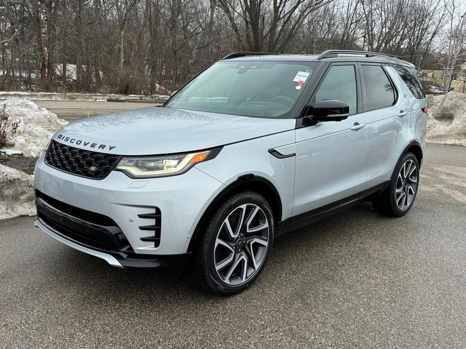 new 2024 Land Rover Discovery car, priced at $83,775