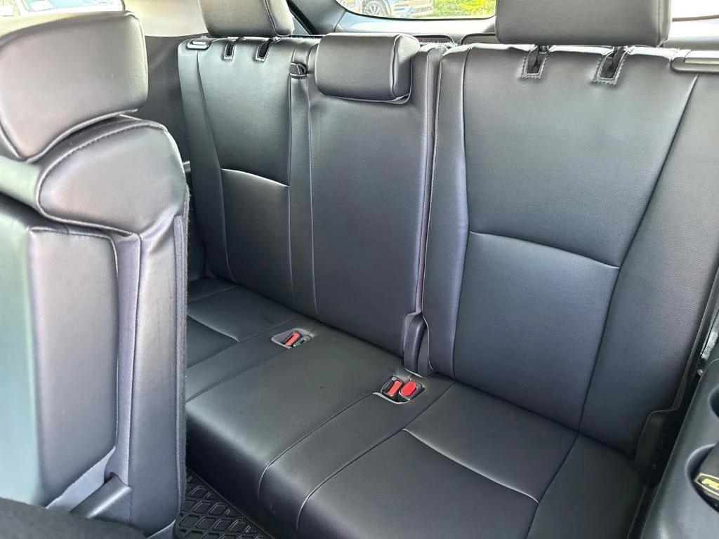 used 2023 Toyota Highlander car, priced at $36,993