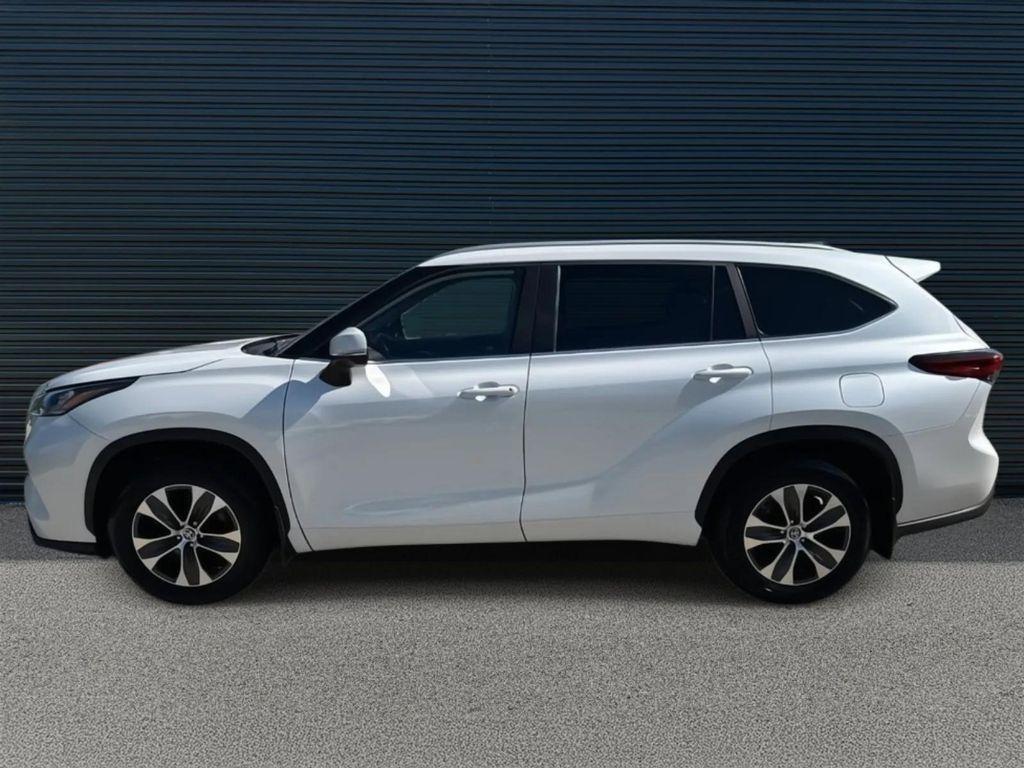 used 2023 Toyota Highlander car, priced at $36,993