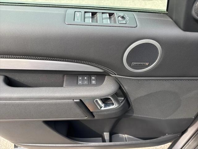 new 2025 Land Rover Discovery car, priced at $69,975