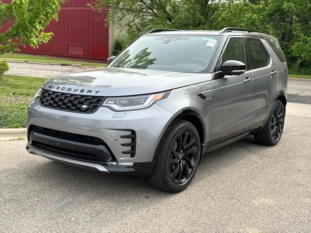 new 2025 Land Rover Discovery car, priced at $69,975