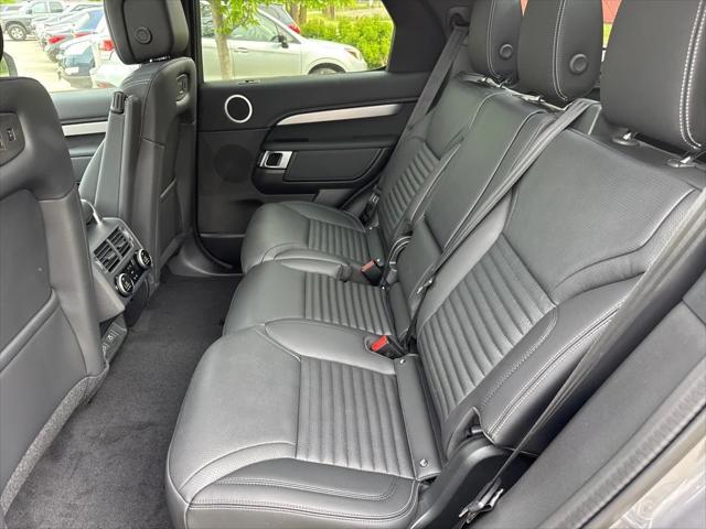 new 2025 Land Rover Discovery car, priced at $69,975