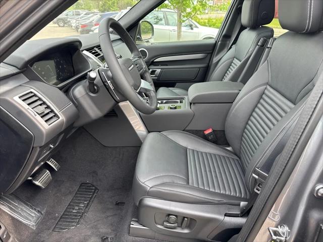 new 2025 Land Rover Discovery car, priced at $69,975