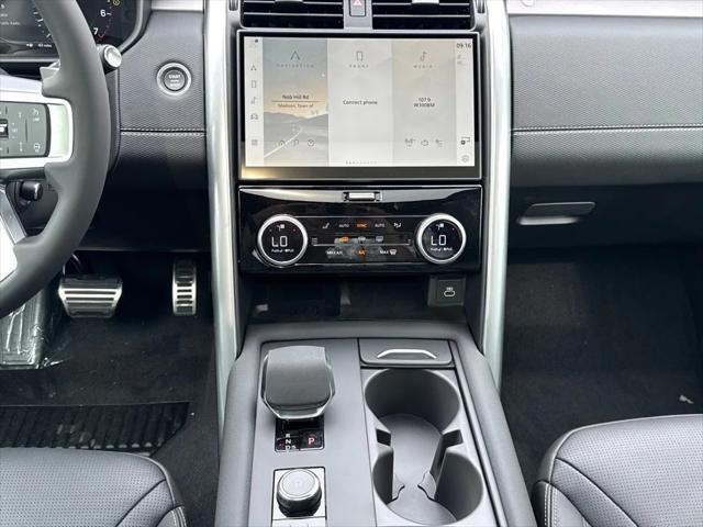 new 2025 Land Rover Discovery car, priced at $69,975