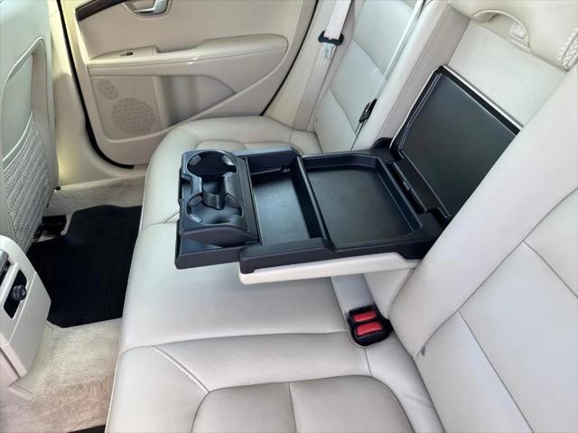used 2015 Volvo XC70 car, priced at $18,773