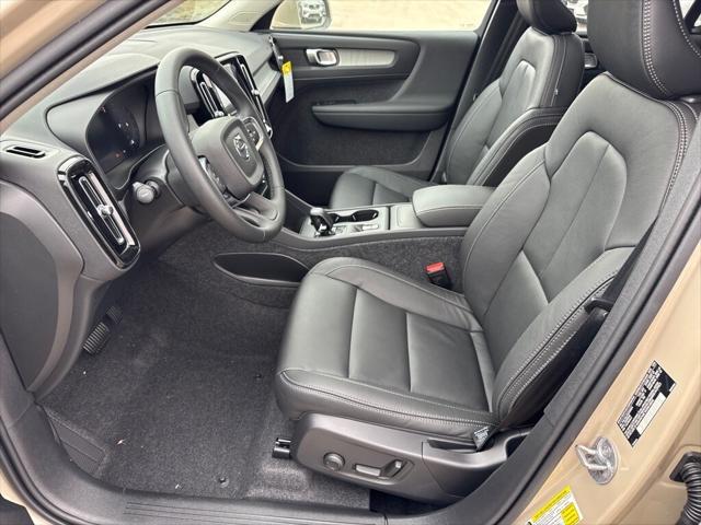 new 2025 Volvo XC40 car, priced at $45,000