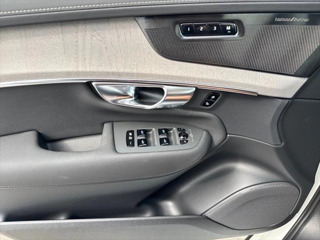 new 2025 Volvo XC90 Plug-In Hybrid car, priced at $82,405
