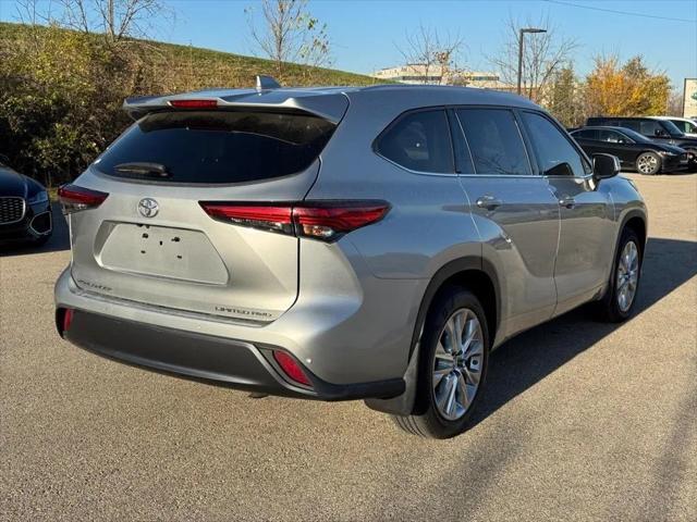 used 2020 Toyota Highlander car, priced at $35,864