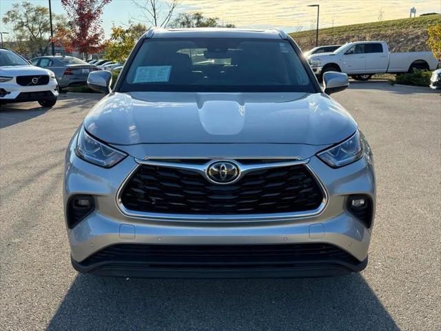 used 2020 Toyota Highlander car, priced at $35,864