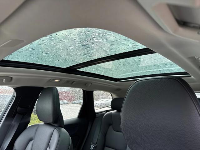 used 2022 Volvo XC60 car, priced at $36,837