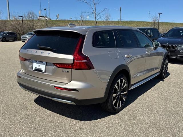 new 2025 Volvo V60 Cross Country car, priced at $58,625